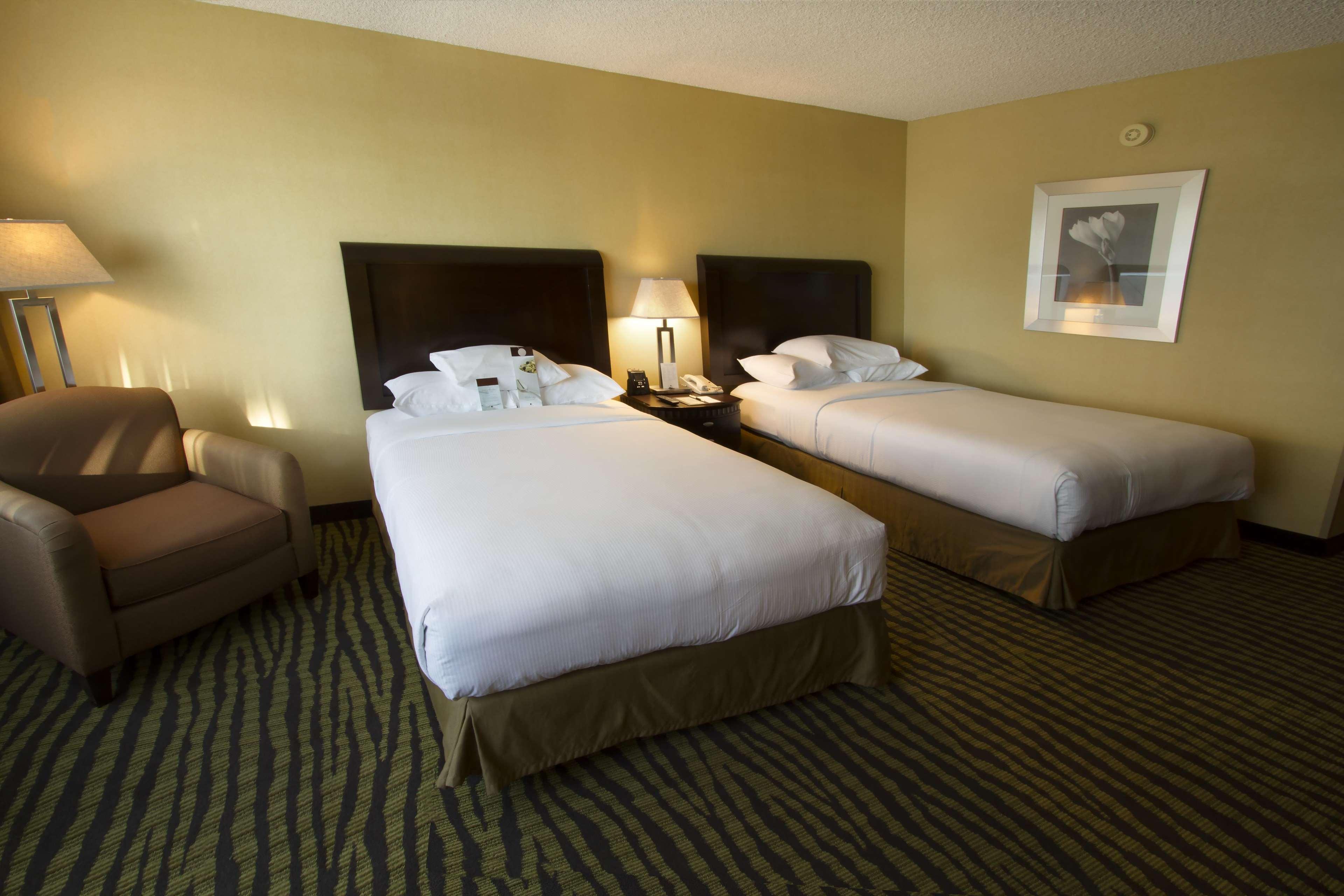 Doubletree By Hilton Orange County Airport Hotel Santa Ana Exterior photo