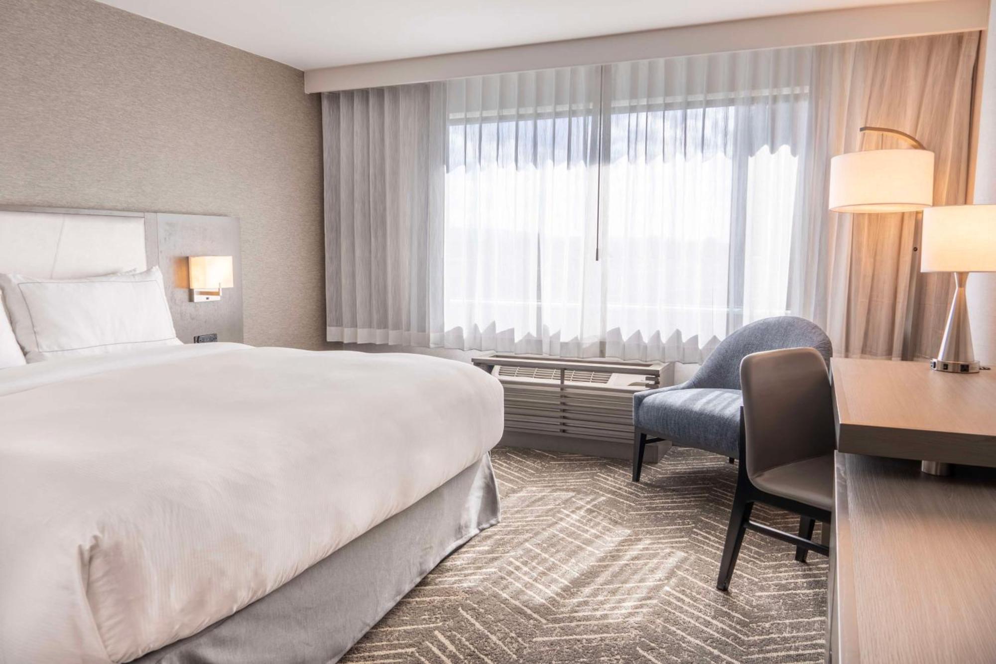 Doubletree By Hilton Orange County Airport Hotel Santa Ana Exterior photo